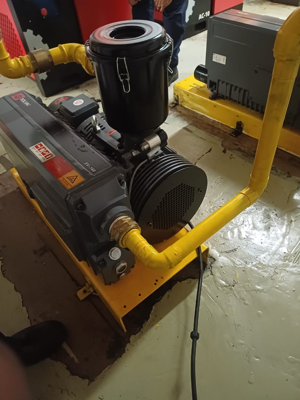 A Solvac SV-160 rotary vane vacuum pump, an example of industrial vacuum pumps installed in Pietermaritzburg by KZN & GP Compressors.